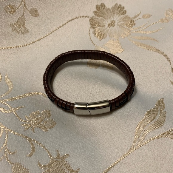 Men’s Genuine Leather popular Bracelet HOST PICK - Picture 10 of 10